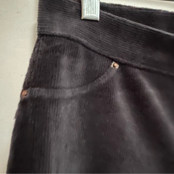 June & Daisy Corduroy Leggings - Picture 8 of 9